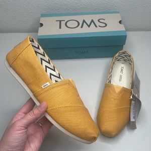 NEW Toms Golden Yellow Heritage Canvas Slip-On Shoes Size 9